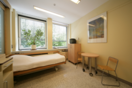 Klinik am Kurfürstendamm Zimmer mit Bett