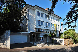 Klinik auf der Karlshöhe Außenansicht