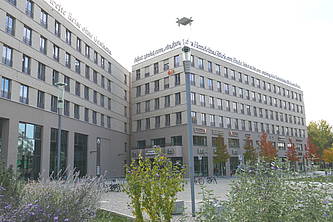 Behandlungsraum Aerzte Aesthetik in Dresden